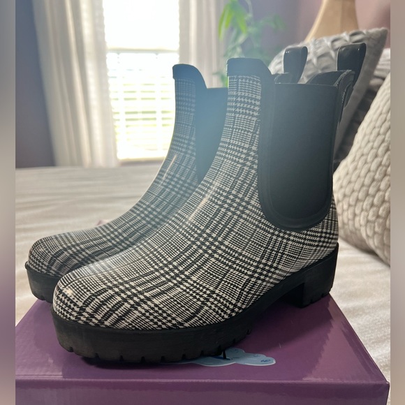 Jeffrey Campbell rain boots size 6 us - Picture 2 of 6